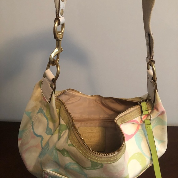 Shoulder Coach purse - Picture 5 of 5